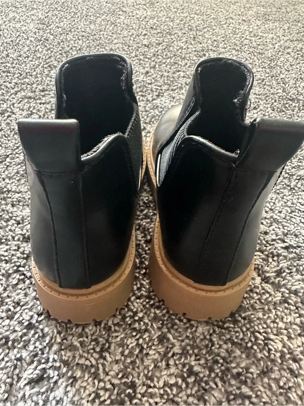 Old Navy Girls Black Chelsea Boots with Tan Lug Sole Size 10 Toddler